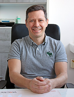 Dr. Pomortsev Dr. Pomortsev